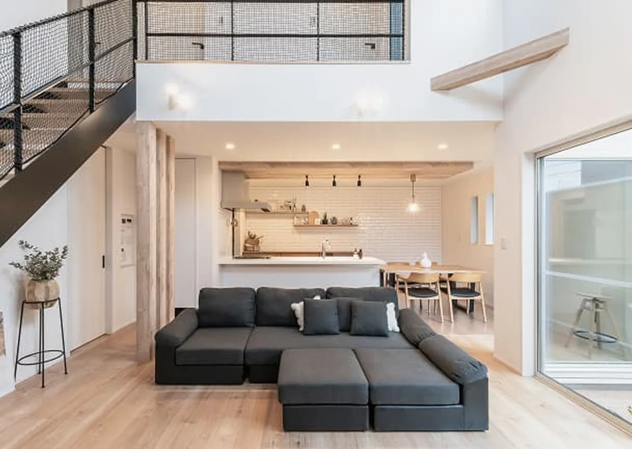 吹き抜け広々LDK