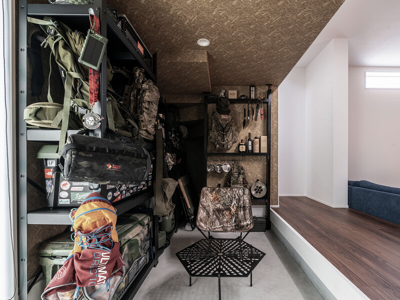 趣味を詰め込んだリビング隣接土間